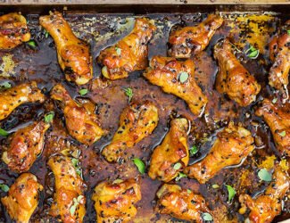 Coxinha da asa com limão e orégano