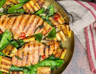 Frango havaiano com ervilhas