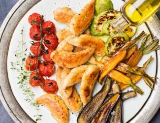 Filezinho de Frango (Sassami) Grelhado com Legumes Assados